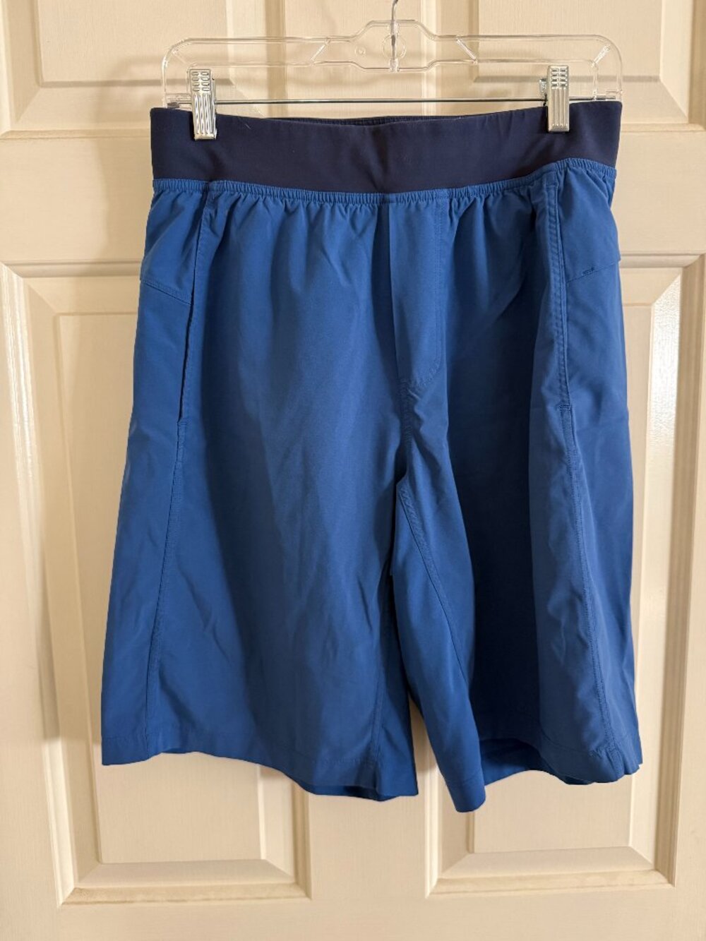 Blue Lululemon T.H.E. Linerless Shorts 11in - Size M